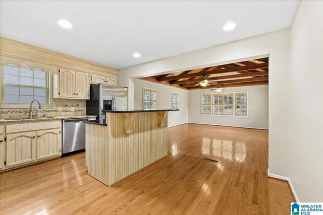 2420 LEIGH DRIVE, Center Point, AL 35215