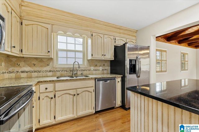 2420 LEIGH DRIVE, Center Point, AL 35215