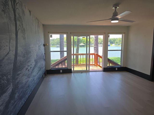 190 Thunderbird Drive, Mabank, TX 75156