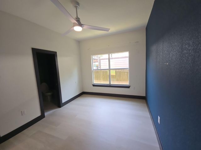 190 Thunderbird Drive, Mabank, TX 75156