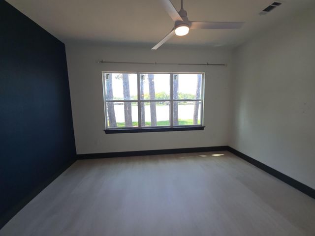 190 Thunderbird Drive, Mabank, TX 75156