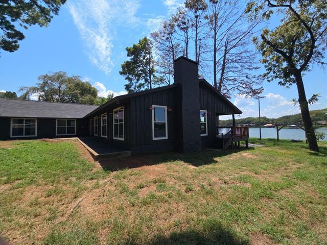 190 Thunderbird Drive, Mabank, TX 75156