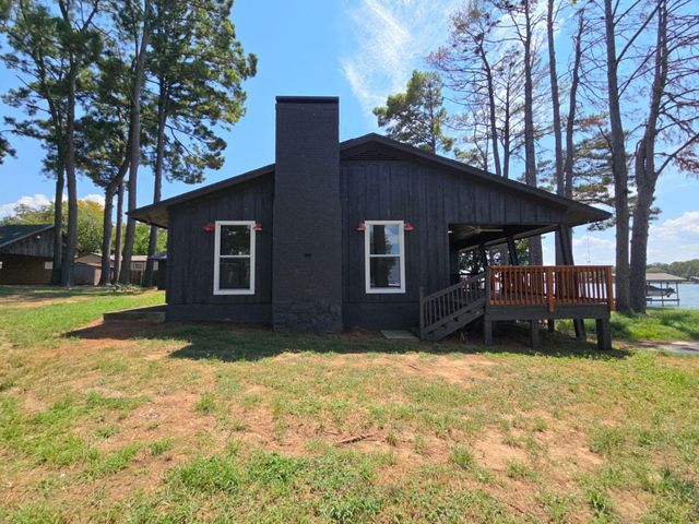 190 Thunderbird Drive, Mabank, TX 75156