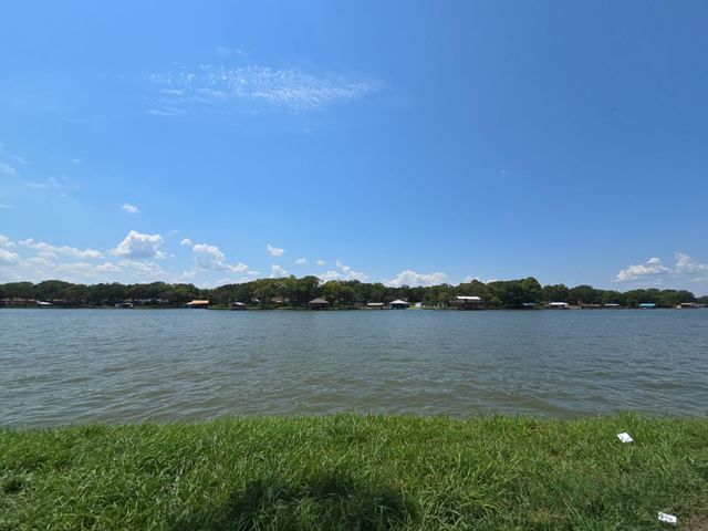 190 Thunderbird Drive, Mabank, TX 75156