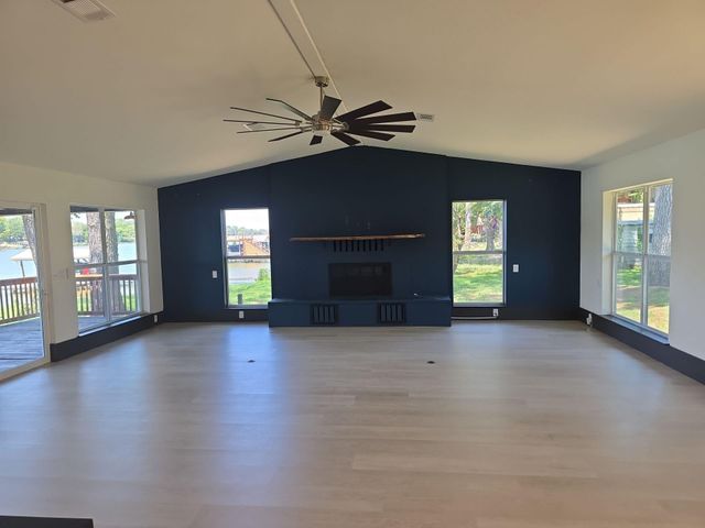 190 Thunderbird Drive, Mabank, TX 75156