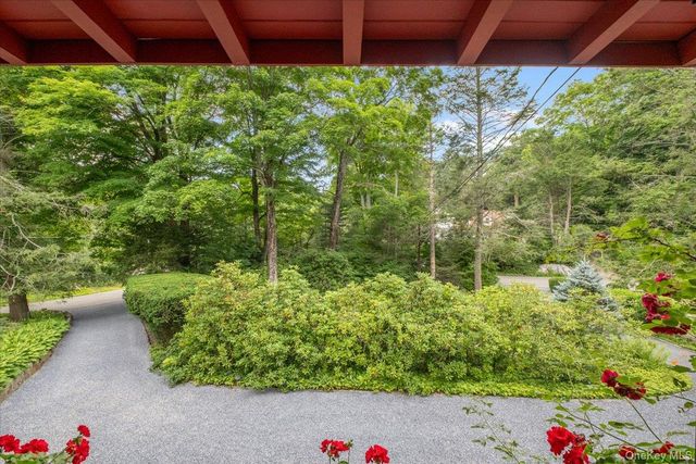 71 Pudding Street, Putnam Valley, NY 10579
