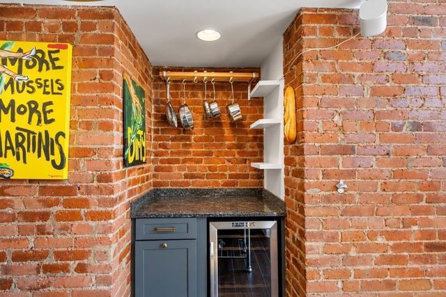 21 Athens St 26, Weymouth, MA 02191