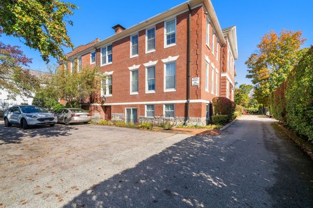 21 Athens St 26, Weymouth, MA 02191