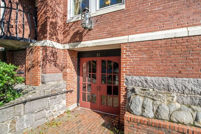 21 Athens St 26, Weymouth, MA 02191