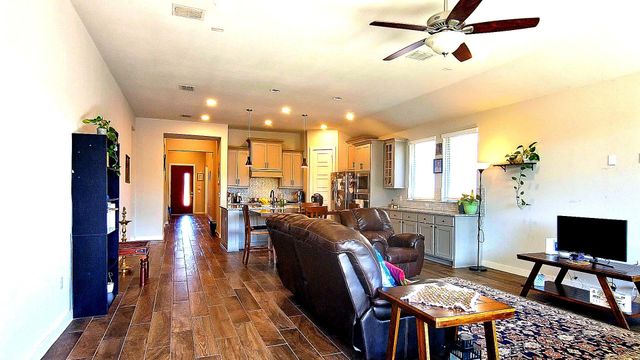 8001 Silhouette ST, Austin, TX 78744