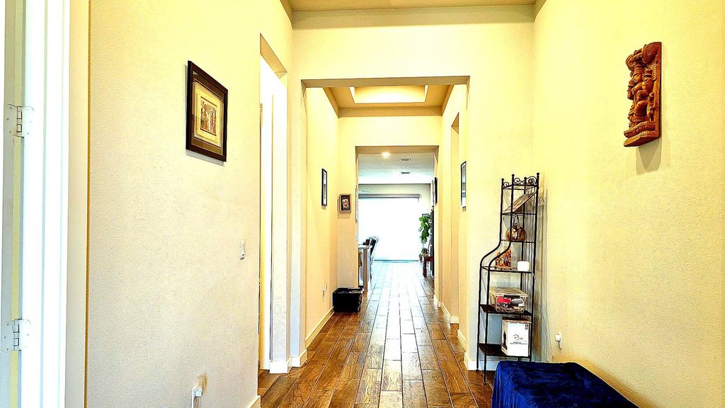 8001 Silhouette ST, Austin, TX 78744