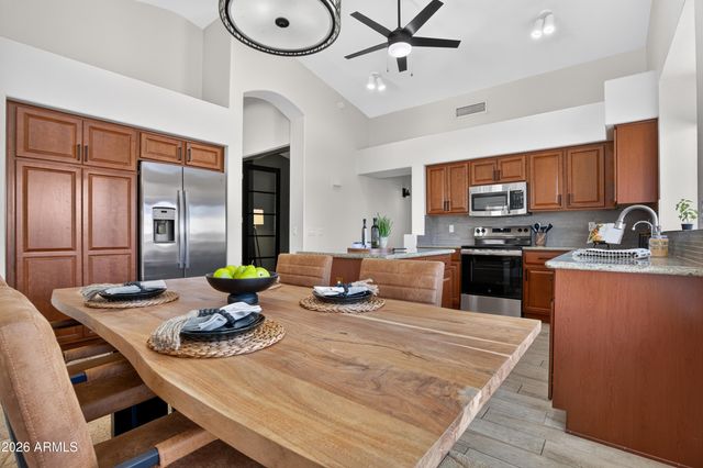 4236 E MILLBRAE Lane, Gilbert, AZ 85234