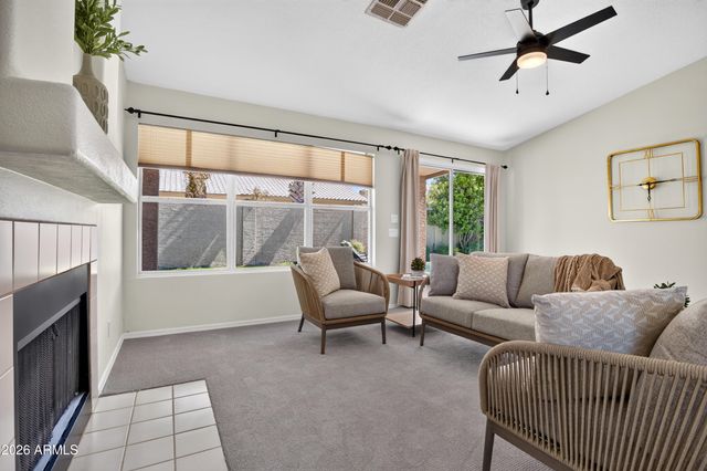 4236 E MILLBRAE Lane, Gilbert, AZ 85234