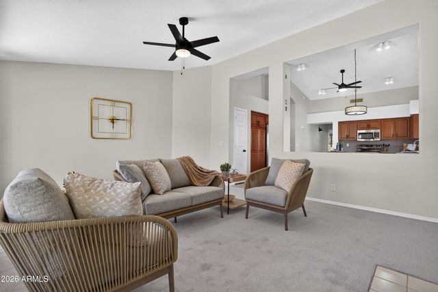 4236 E MILLBRAE Lane, Gilbert, AZ 85234