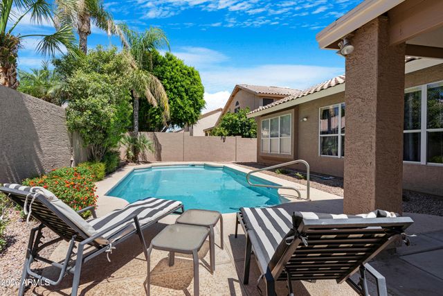 4236 E MILLBRAE Lane, Gilbert, AZ 85234