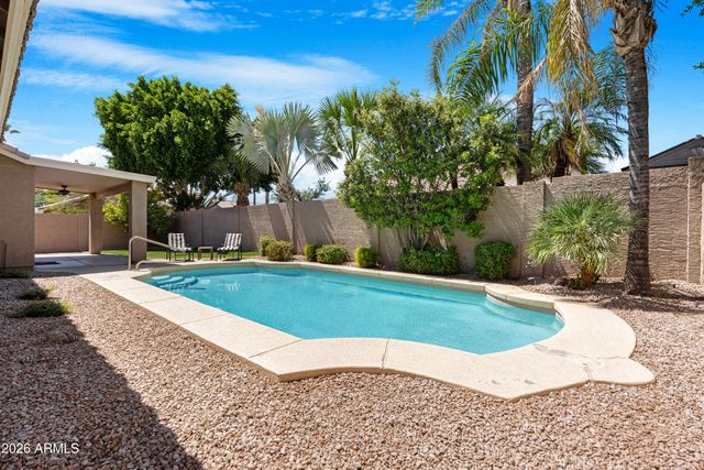 4236 E MILLBRAE Lane, Gilbert, AZ 85234