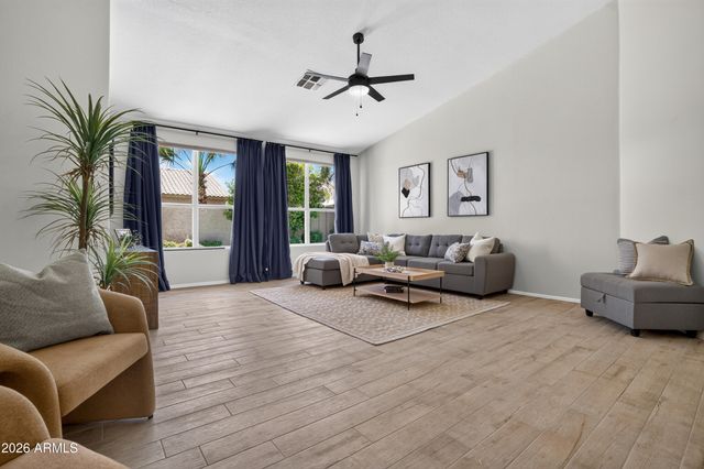 4236 E MILLBRAE Lane, Gilbert, AZ 85234