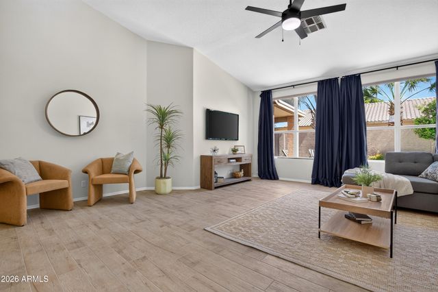 4236 E MILLBRAE Lane, Gilbert, AZ 85234
