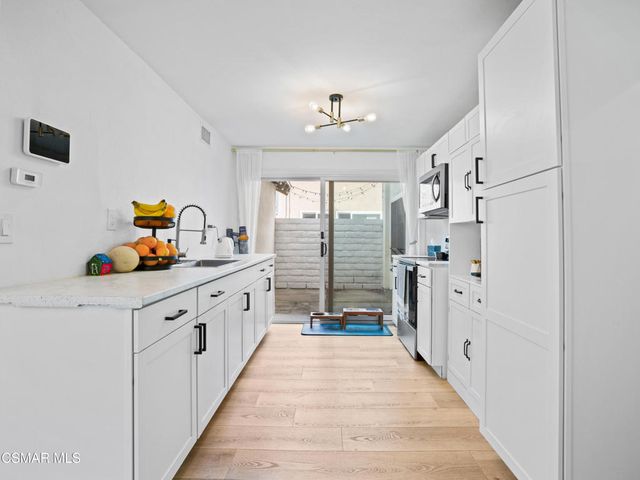 3848 Lucas Court, Simi Valley, CA 93063