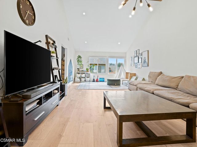 3848 Lucas Court, Simi Valley, CA 93063