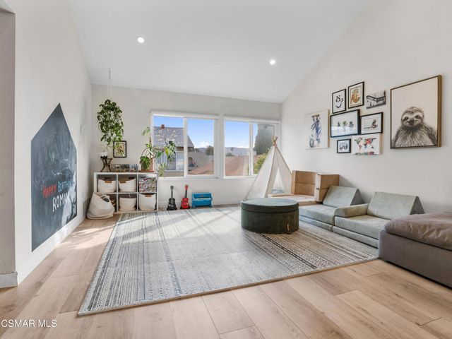 3848 Lucas Court, Simi Valley, CA 93063