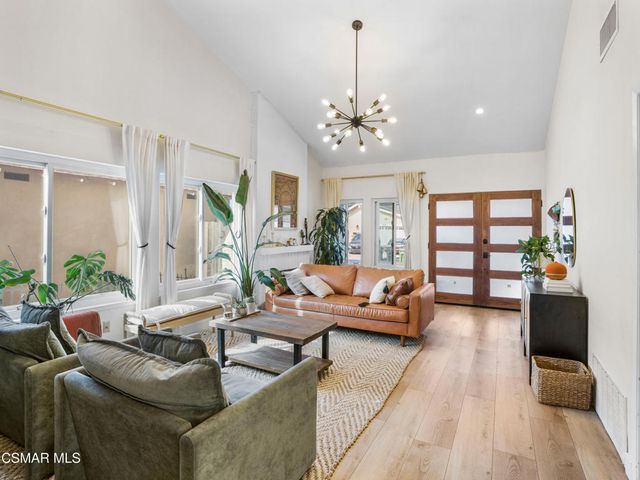 3848 Lucas Court, Simi Valley, CA 93063