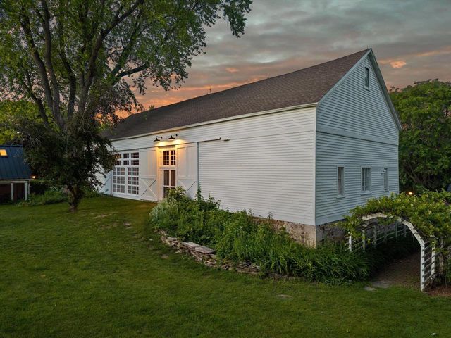 12112 N Wauwatosa ROAD, Mequon, WI 53097