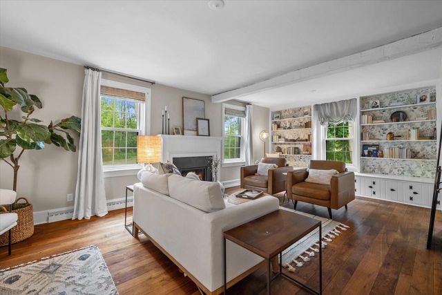 12112 N Wauwatosa ROAD, Mequon, WI 53097