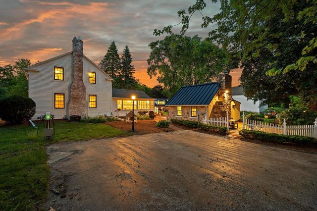12112 N Wauwatosa ROAD, Mequon, WI 53097