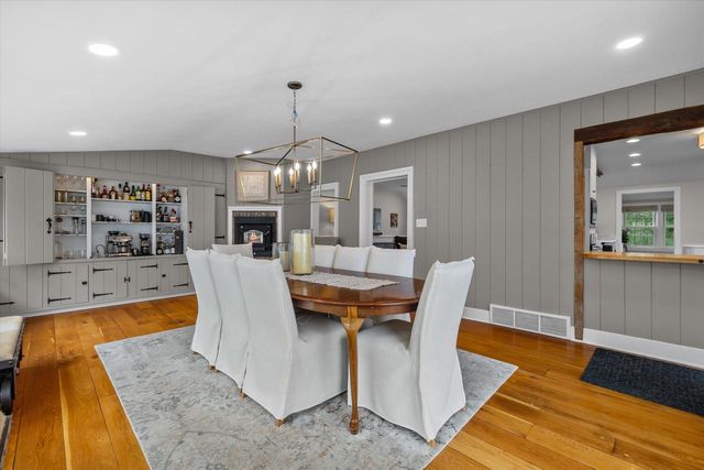 12112 N Wauwatosa ROAD, Mequon, WI 53097