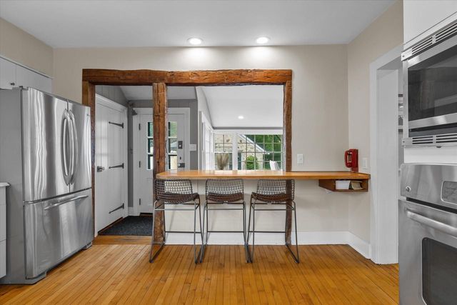 12112 N Wauwatosa ROAD, Mequon, WI 53097