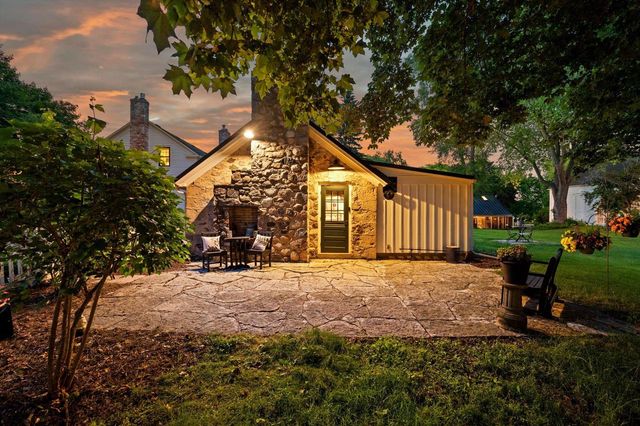 12112 N Wauwatosa ROAD, Mequon, WI 53097