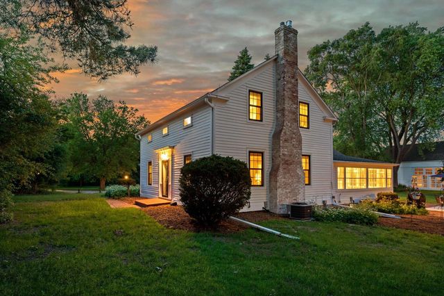 12112 N Wauwatosa ROAD, Mequon, WI 53097