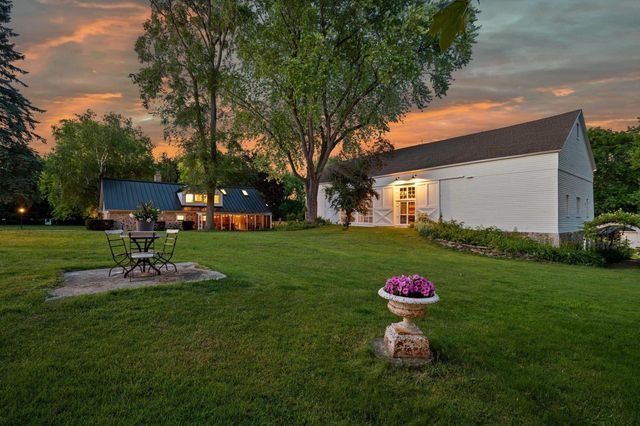 12112 N Wauwatosa ROAD, Mequon, WI 53097