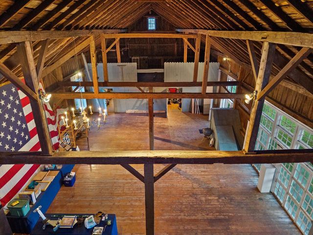 12112 N Wauwatosa ROAD, Mequon, WI 53097