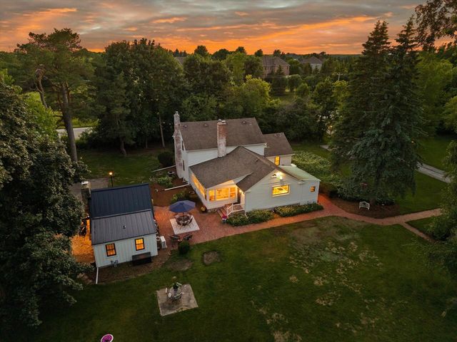 12112 N Wauwatosa ROAD, Mequon, WI 53097