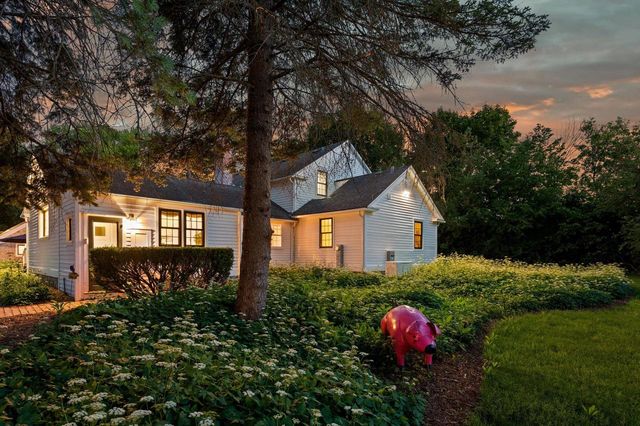 12112 N Wauwatosa ROAD, Mequon, WI 53097