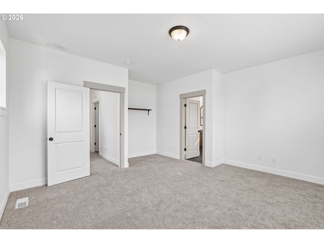 6992 Se SKIPPER Ln, Hillsboro, OR 97123
