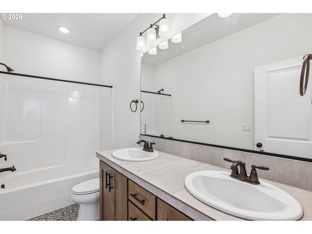 6992 Se SKIPPER Ln, Hillsboro, OR 97123