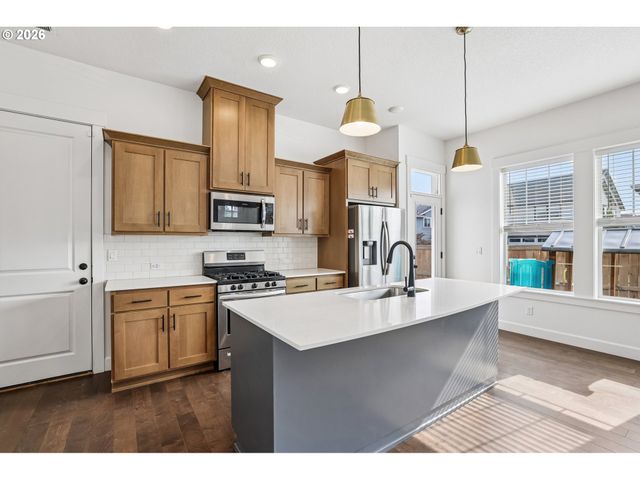 6992 Se SKIPPER Ln, Hillsboro, OR 97123