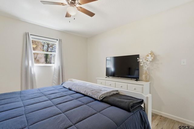 194 Debra Dr, Bullard, TX 75757