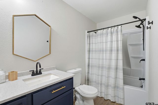 194 Debra Dr, Bullard, TX 75757