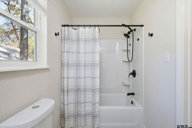 194 Debra Dr, Bullard, TX 75757