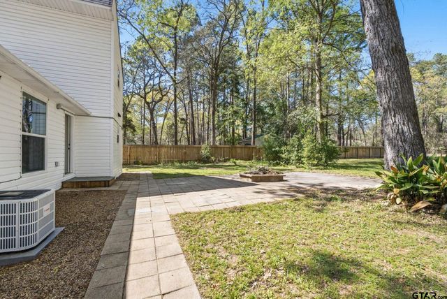 194 Debra Dr, Bullard, TX 75757