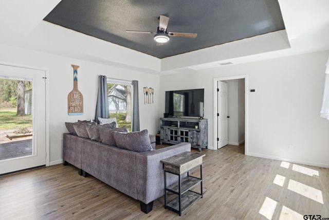 194 Debra Dr, Bullard, TX 75757