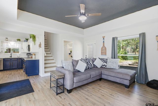 194 Debra Dr, Bullard, TX 75757