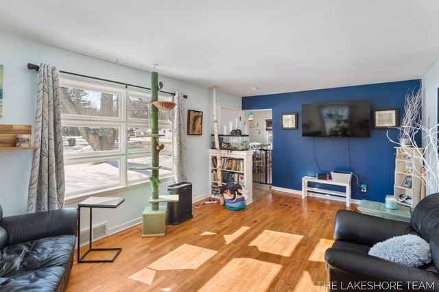 843 W 25th Street, Holland, MI 49423