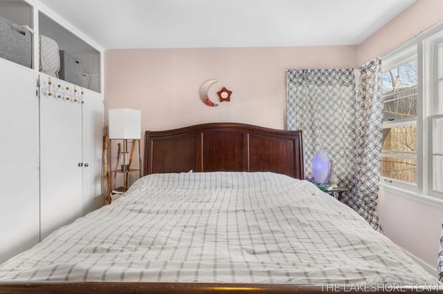 843 W 25th Street, Holland, MI 49423