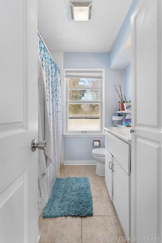 843 W 25th Street, Holland, MI 49423