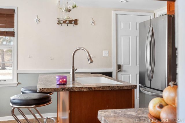 843 W 25th Street, Holland, MI 49423